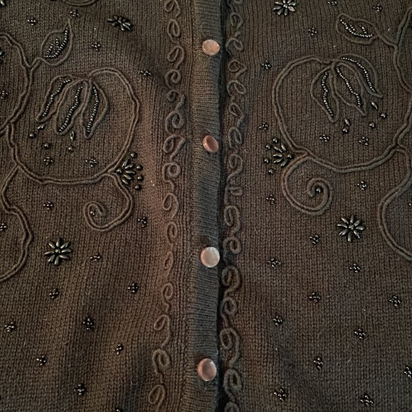 ⏳♻️GAP Black Beaded Floral Detail Sweater Shirt Button Outerwear Jacket size S - Picture 10 of 15
